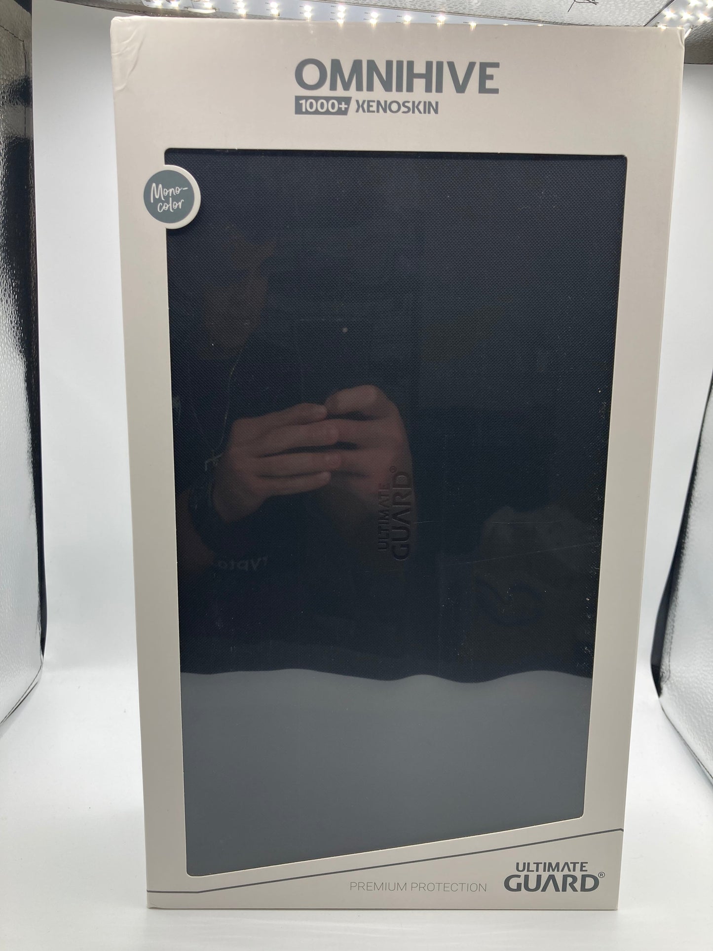 Ultimate Guard Omnihive Xenoskin 1000+ Deck Holder Black